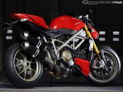 Ducati Streetfighter 2010 #8