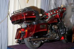 Harley-Davidson FLHTCUSE4 CVO Ultra Classic Electra Glide #2