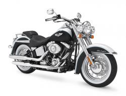 Harley-Davidson Softail Deluxe #2