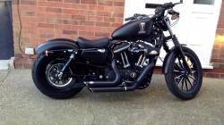 Harley-Davidson Sportster Iron 883 Dark Custom #10