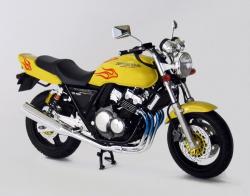 Honda CB400 Super Four 2011 #8