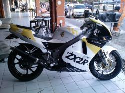 Kawasaki ZXR250 #9
