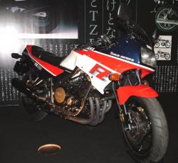 Yamaha FZ 750 #8