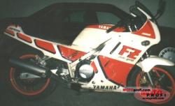 Yamaha FZ 750 (reduced effect) 1986 #11