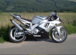 Yamaha FZR 600 1991 #8