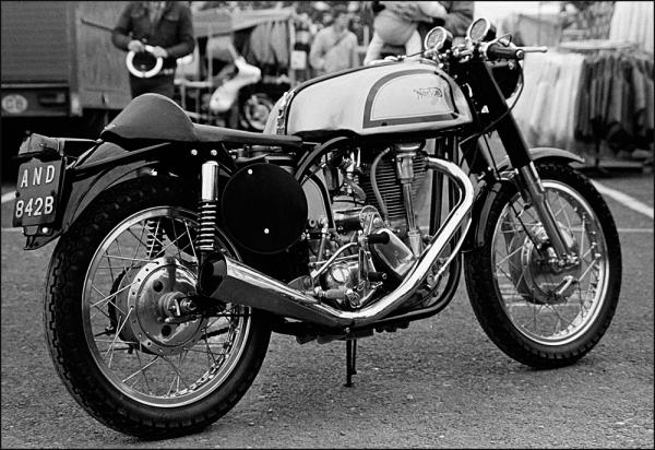 BSA SR 500 Gold - For the Lovers of Classics