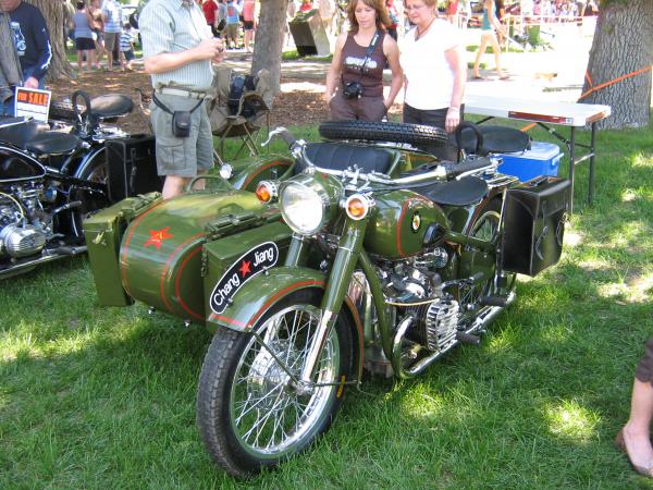Chang-Jiang 750 FY (with sidecar) #1