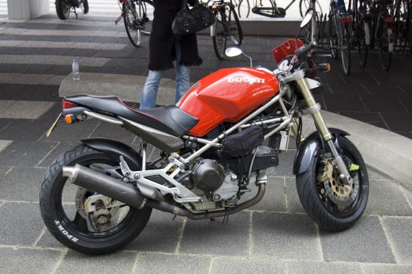 Ducati 900 Monster