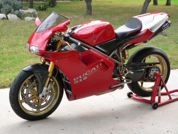 Ducati 916 Strada 1995 #1