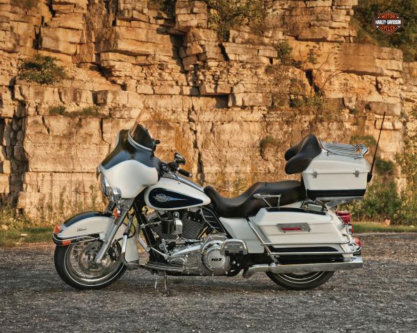 2012 Harley-Davidson FLHTC Electra Glide Classic