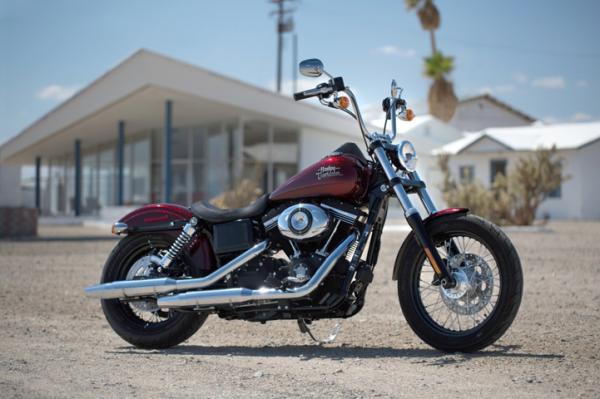 Harley-Davidson Street Bob Dark Custom