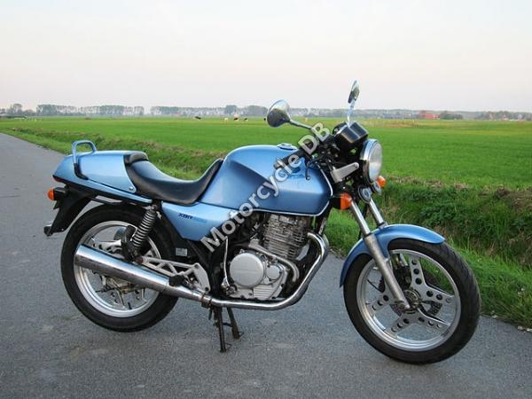 1985 Honda XBR500 N (reduced effect)