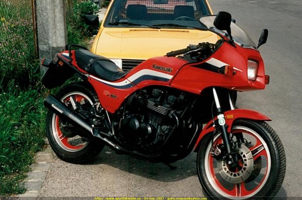 Kawasaki GPZ750 1984 #1