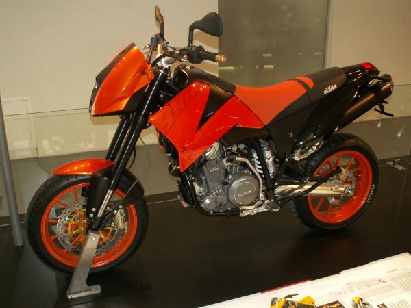 2005 KTM 640 Duke II Red