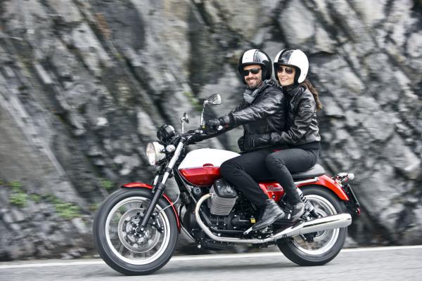 Moto Guzzi V7 Stone, an icon bike in the riding world