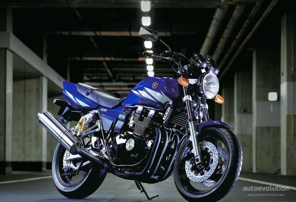 2002 Yamaha XJR 400 R
