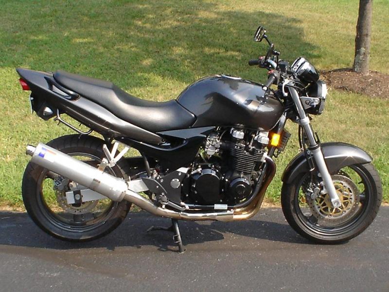 Review of Kawasaki ZR-7 2003: pictures, live photos 