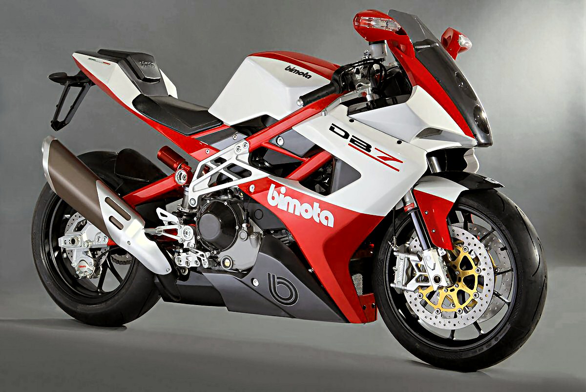 The highly controlled ride on Bimota DB7  #1