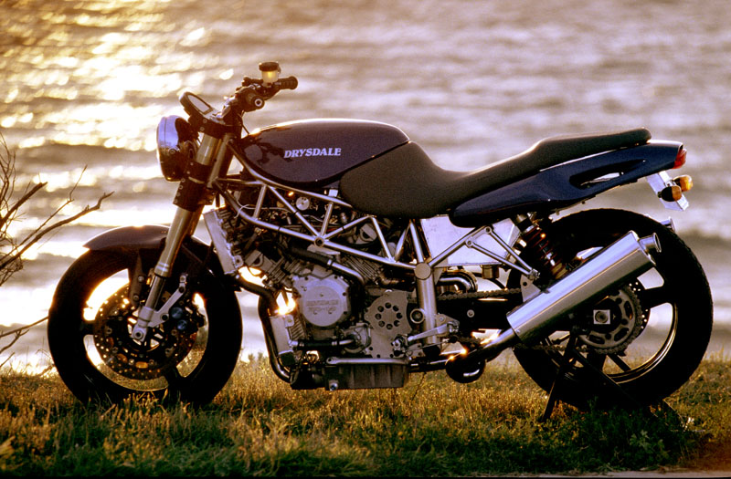 Enjoy the Cosmos Muscle Bikes 2RWF V8, a great muscle bike #5