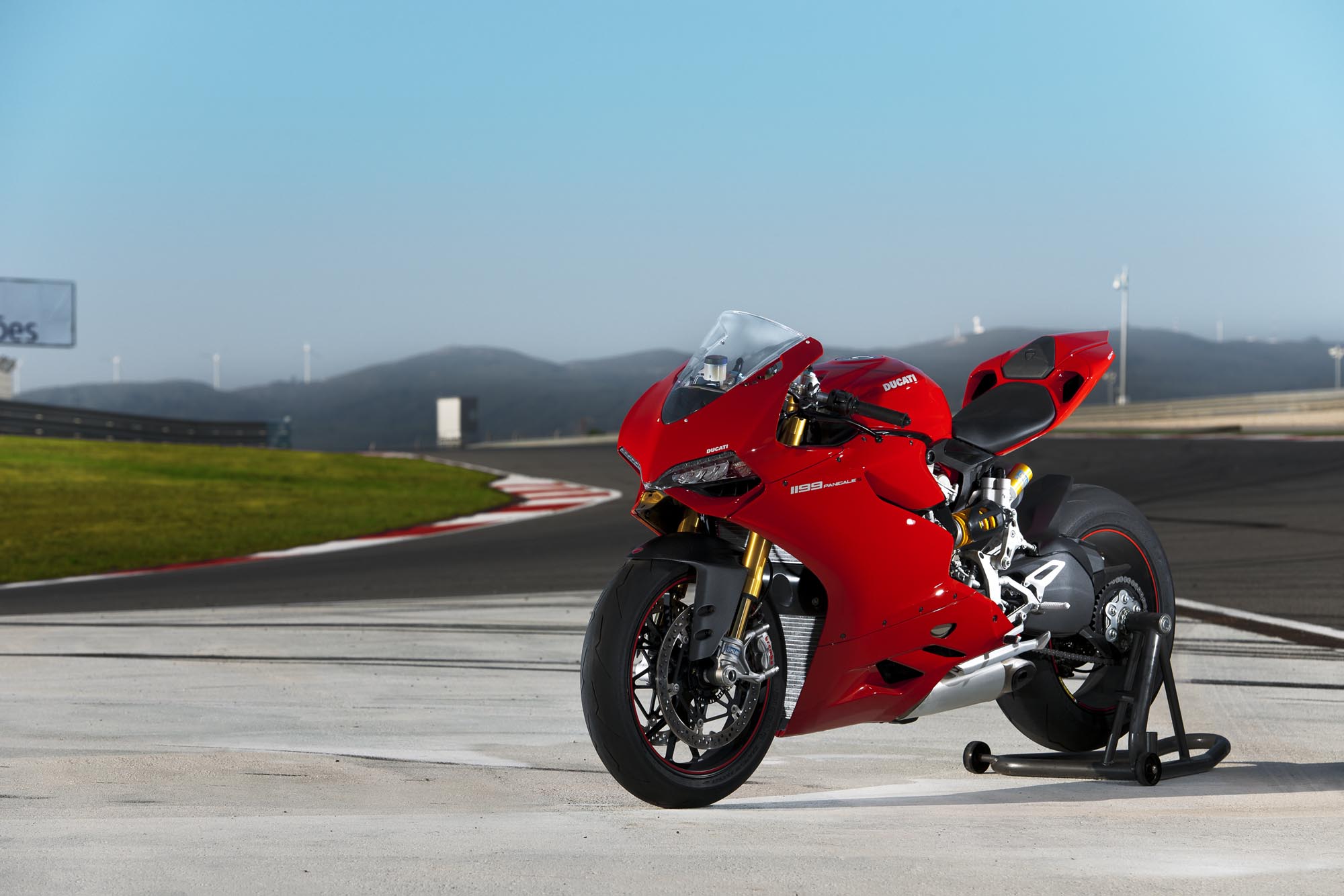 Loving for speed with Ducati 1199 Panigale #6