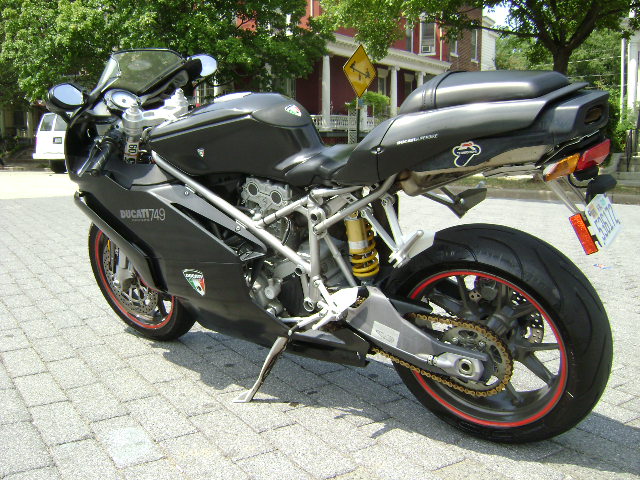 Ducati 749 Dark #12