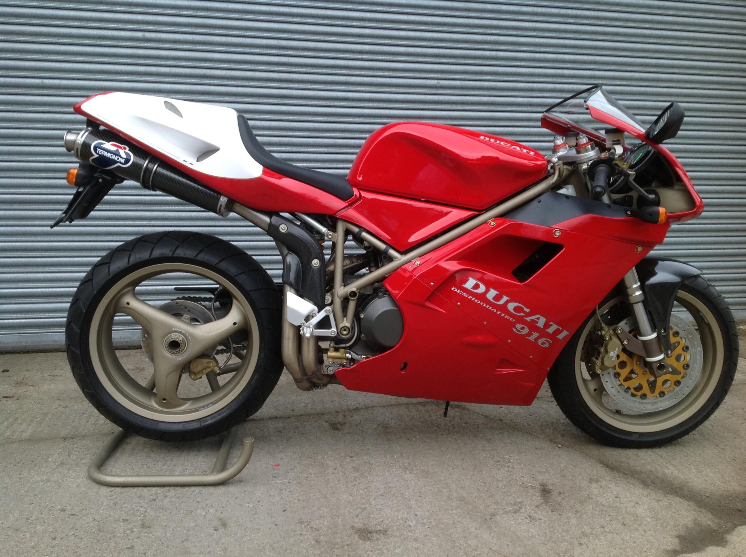 Ducati 916 SPS #1