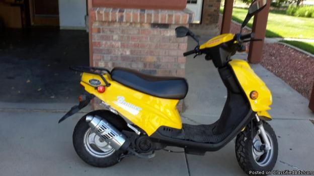 E-Ton Beamer 50, a scooter from the early 2000s #6