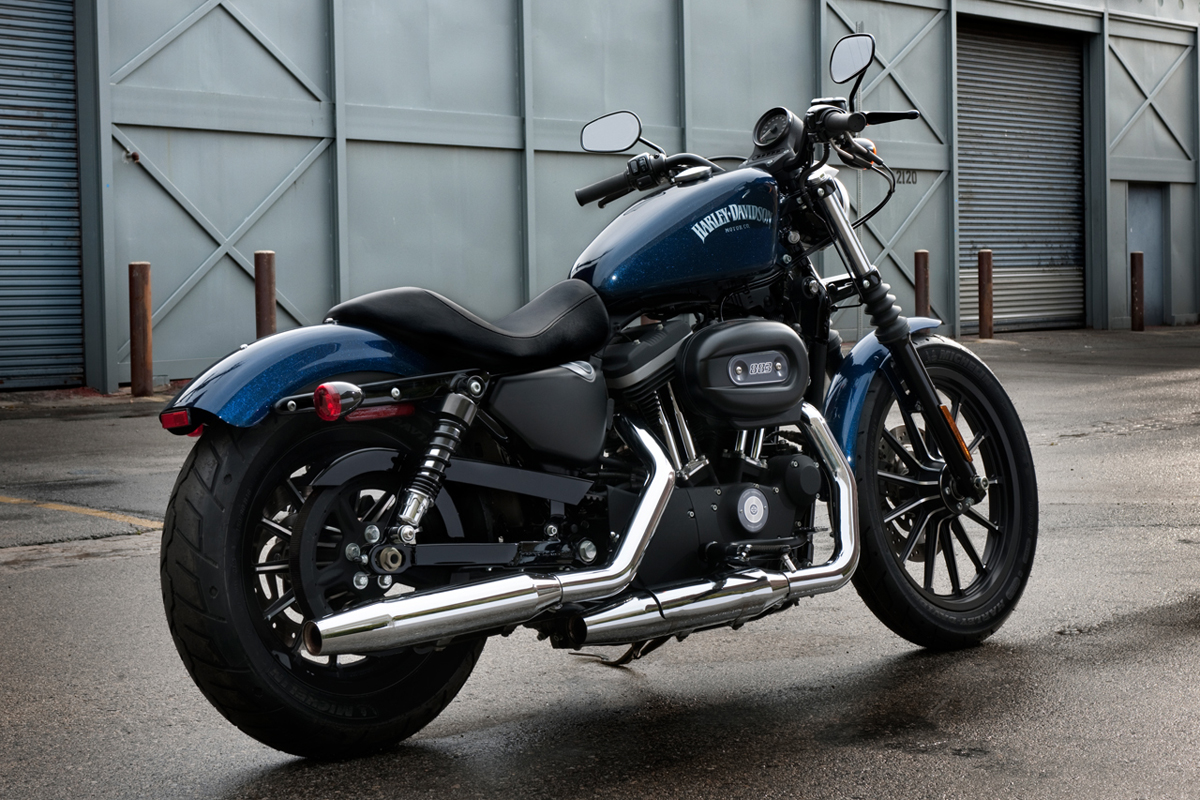 Harley-Davidson Sportster Iron 883 #2