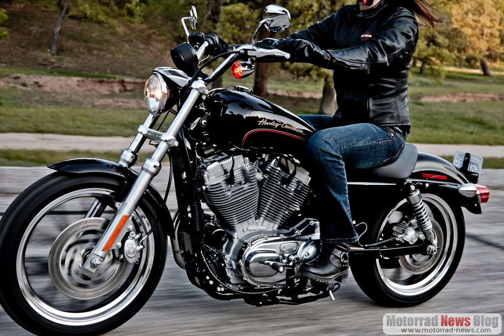 Harley-Davidson XL883L Sportster SuperLow #8