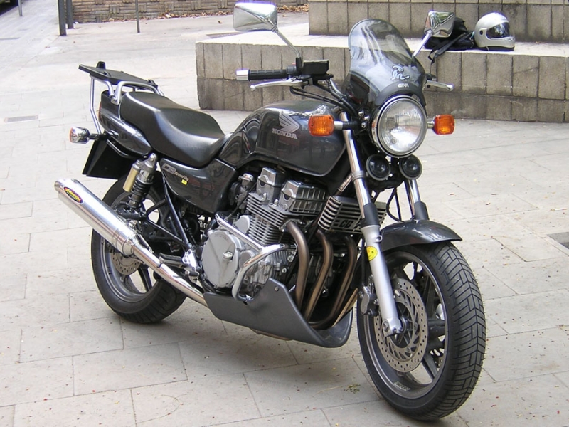 Honda CB750 Seven Fifty #10
