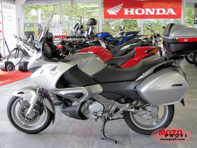 Honda NT700V 2011 #10
