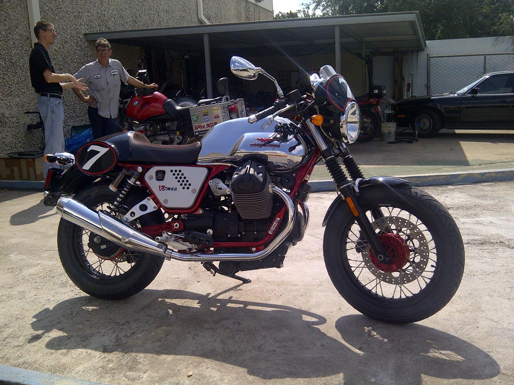 Moto Guzzi V7 Racer 2013 #9