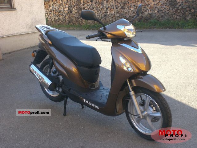Tauris Avenida 125 4T: a good example of urban scooter #2