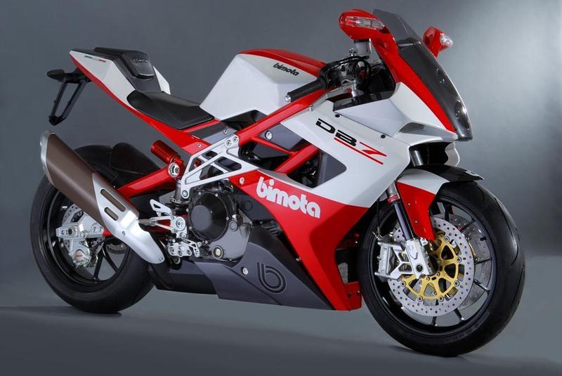 The highly controlled ride on Bimota DB7  #6