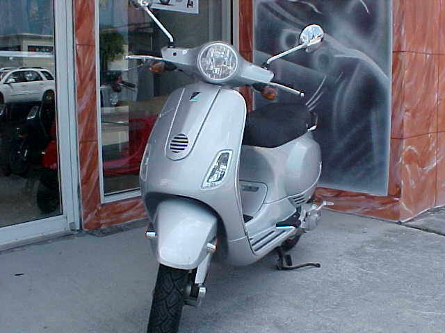 2006 Vespa LX 50cc 4T #9