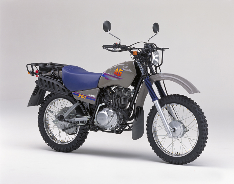 Yamaha AG 200 #2