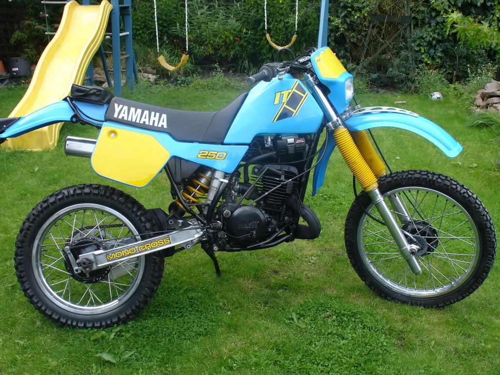 Yamaha IT 250 1982 #1
