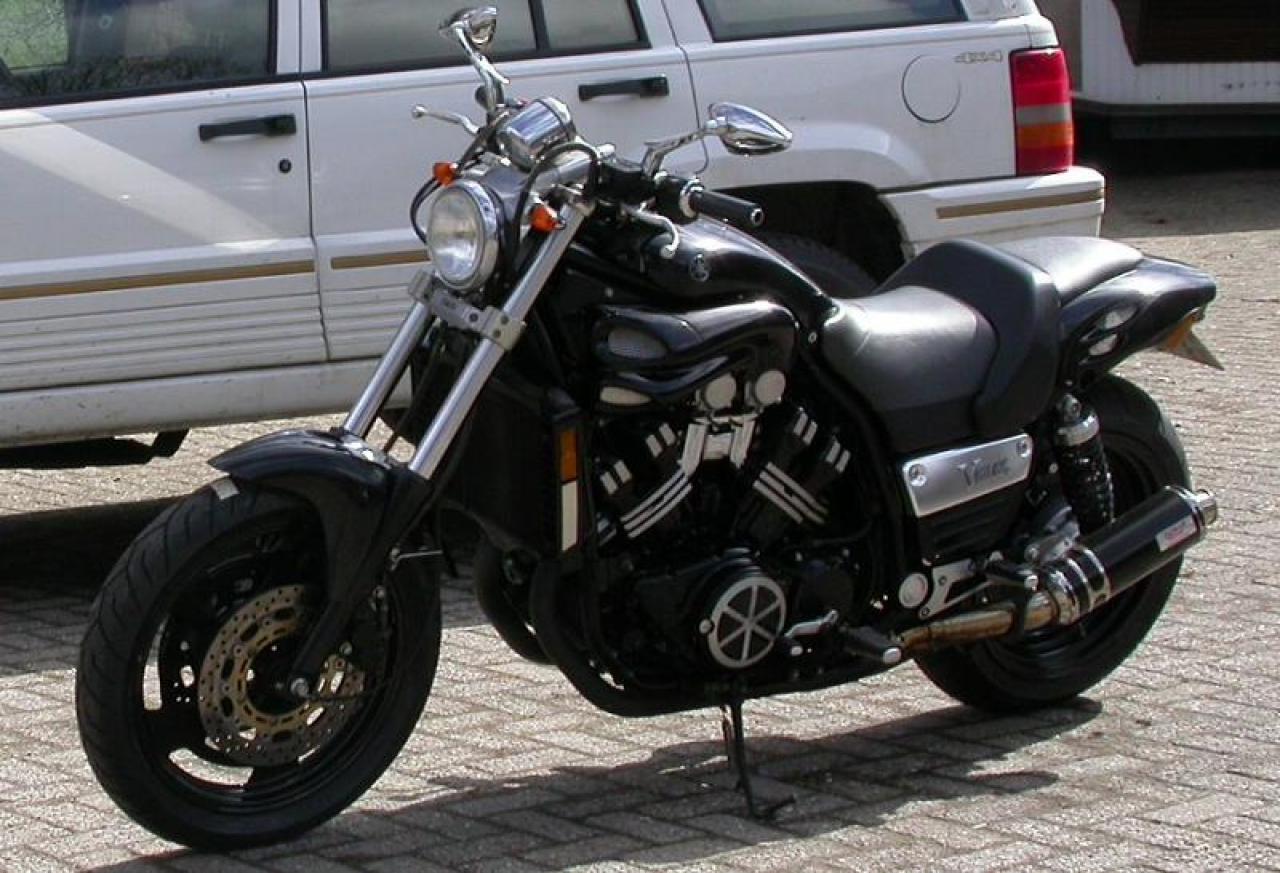 Yamaha v-Max 1200