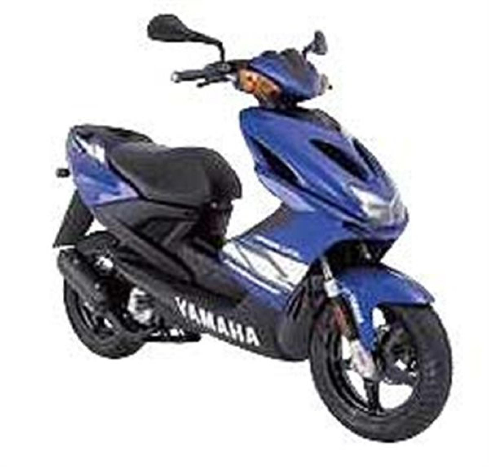 Тест скутеров. Yamaha Aerox 50. Yamaha Aerox 100. Yamaha Aerox 50 2004. Yamaha Aerox 50 двигатель.