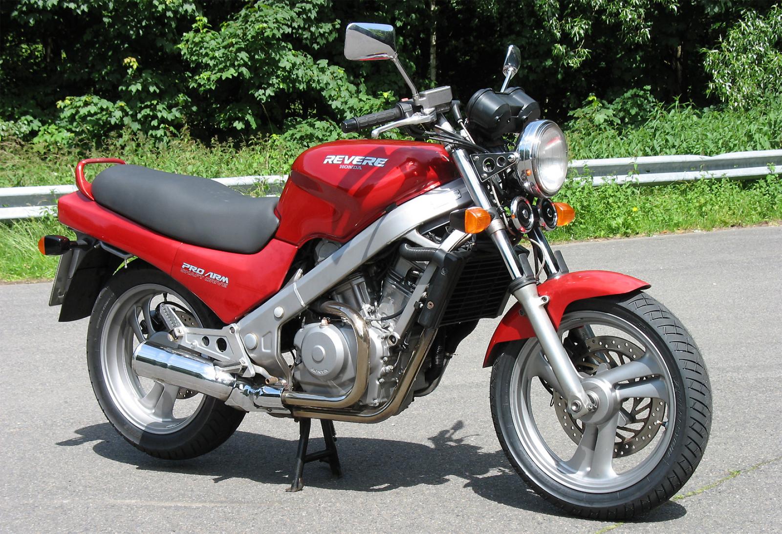 Мотоцикл хонда 650