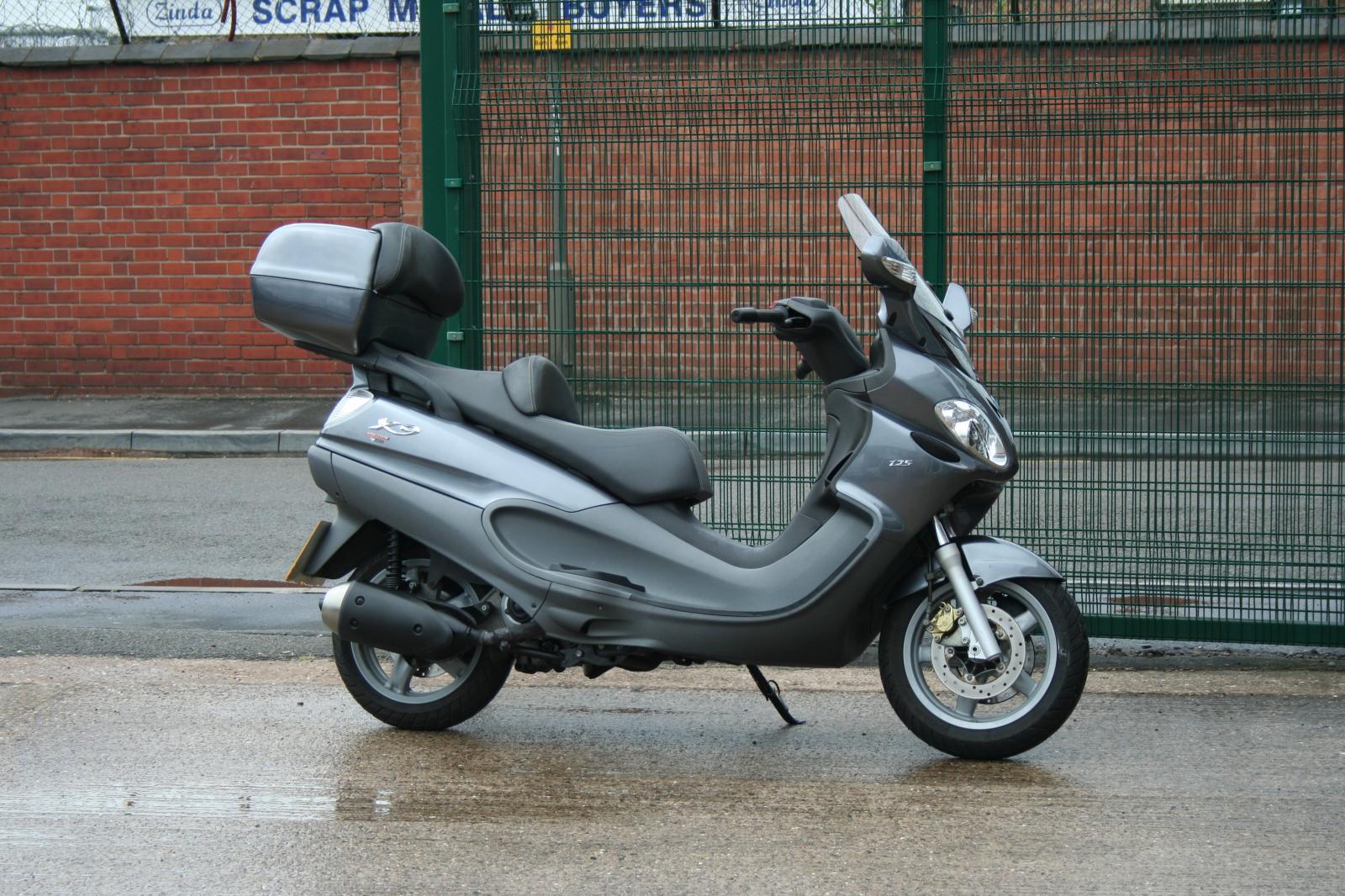Bâche De Protection Imperméable Pour Piaggio X9 Evolution 125 (2005-2007) - Tissu Oxford Avec Revêtement PU, Résistante Aux UV Et à La Poussière