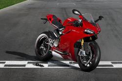 Loving for speed with Ducati 1199 Panigale