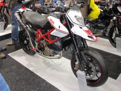 Ducati Hypermotard 1100 Evo 2011 #8