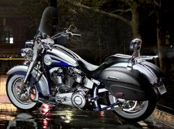 Harley-Davidson CVO Softail Deluxe #8