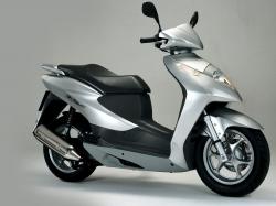 Honda Dylan 150