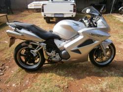 Honda VFR800VTEC 2003 #9