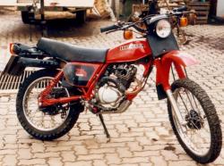 1983 Honda XL185S (reduced effect)