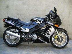Kawasaki ZZR250 2002