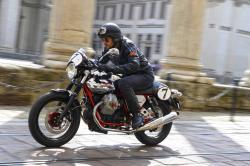 Moto Guzzi V7 Racer #12