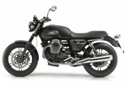 Moto Guzzi V7 Stone, an icon bike in the riding world